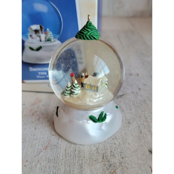 Hallmark bringing home the tree snow globe ornament Xmas - Picture 5 of 8